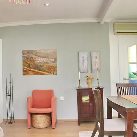 Becquer Apartment
